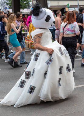 Berlin, Almanya - 22 Temmuz 2023 - Berlin 'de Christopher Street Day (CSD) olarak da bilinen Berlin Onur Günü.