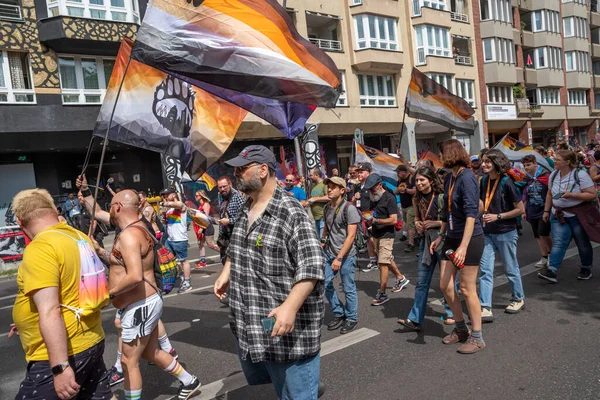 Berlin, Almanya - 22 Temmuz 2023 - Berlin 'de Christopher Street Day (CSD) olarak da bilinen Berlin Onur Günü.
