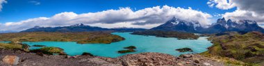 Cuernos del Paine, Lago Pehoe, Şili Patagonya 'daki Torres del Paine Ulusal Parkı