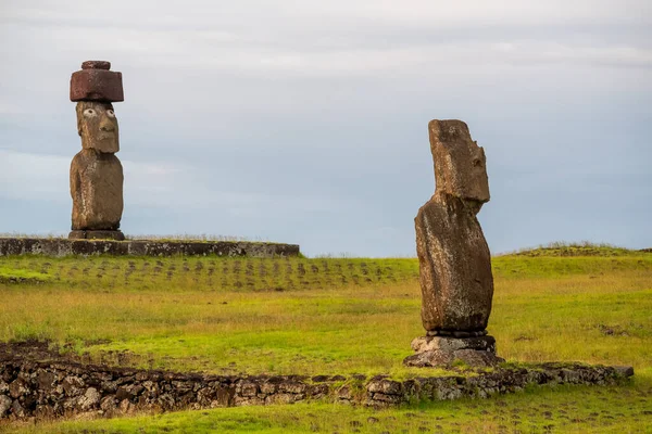 Tahai Ünnepi Komplexum Rapa Nui Húsvét Sziget Chilei Polinézia Naplementekor — Stock Fotó