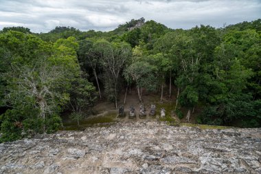 Calakmul (Kalakmul), Meksika 'nın Campeche eyaletinde bir Maya arkeolojik alanıdır.