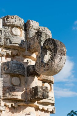 Chaac heykelinin Codz kaka Sarayı (maskeler) Kabah, Yucatan, Meksika için (yağmur Tanrı)