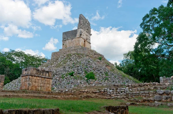 Labna, Kolombiya öncesi Maya medeniyetinin Mezoamerikan arkeolojik alanı ve törensel merkezi, Yucatan Yarımadası, Meksika. UNESCO Dünya Mirası Alanı 
