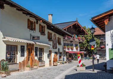 Oberammergau, Almanya 14 Ağustos 2022: Oberammergau, Almanya 'nın Garmisch-Partenkirchen eyaletinde yer alan bir şehirdir.