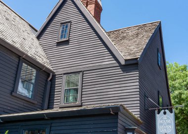 Salem, Massachusetts, Massachusetts, ABD - 12 Temmuz 2018: The House of the Seven Gables (Turner House veya Turner-Ingersoll Mansion), Salem, Massachusetts 'te bulunan bir konaktır.