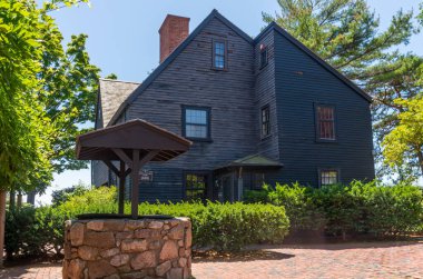 Salem, Massachusetts, Massachusetts, ABD - 12 Temmuz 2018: The House of the Seven Gables (Turner House veya Turner-Ingersoll Mansion), Salem, Massachusetts 'te bulunan bir konaktır.