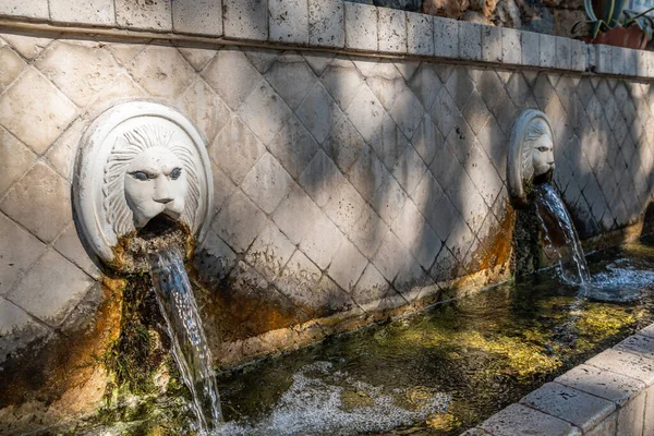 Antigua Fuente Veneciana Con Cabezas Leones Spili Isla Creta Grecia — Foto de Stock