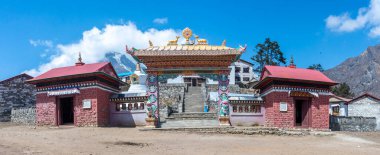 Sagarmatha Ulusal Parkı, Nepal - Mart 2014: Himalayalar 'daki Budist manastırı. Tengboche, Nepal