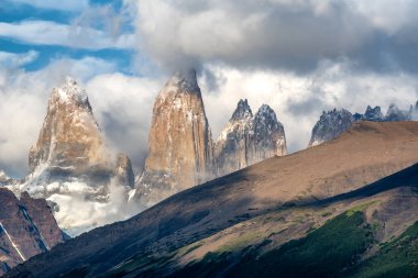 Torres Del Paine Ulusal Parkı Şili 'nin Magallanes bölgesinde..