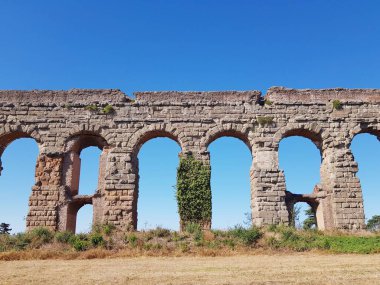 Roma sukemeri üzerinden sevia su kemeri üzerinden şehir üzerinden