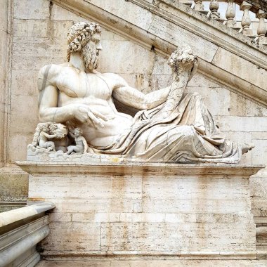 Piazza Venezia 'daki heykel, Roma, İtalya