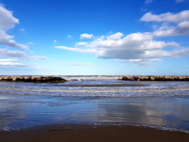 Deniz manzarası çok güzel. Doğa