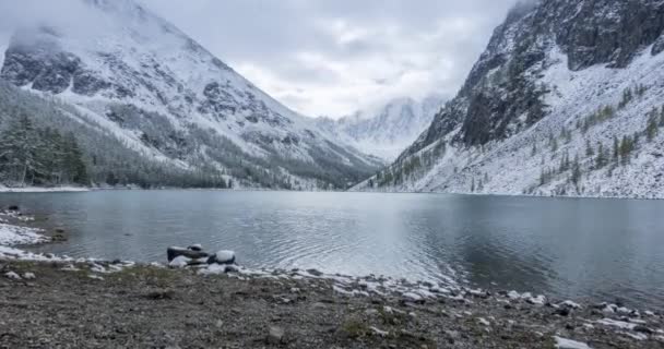 Uhd Karlı Göl Zamanı Sonbahar Zamanı Vahşi Doğa Kırsal Dağ — Stok video
