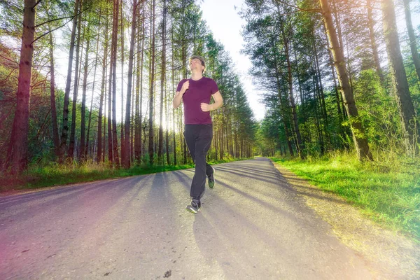 Біг Чоловіка Біжить Міському Парку Прекрасний Літній День Спортивна Фітнес — стокове фото