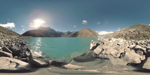 冬季时节有360座Hd Vr高丽山湖 野生喜马拉雅山高海拔自然和高山山谷 被冰覆盖的岩石斜坡 — 图库视频影像