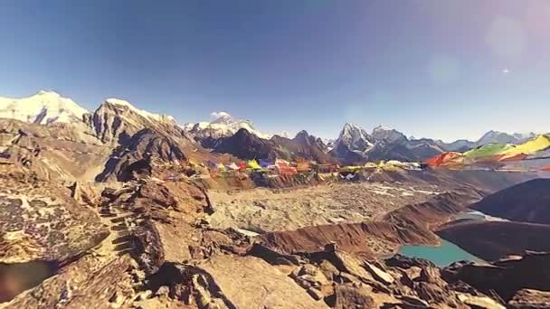 360 Gokyo Bergstopp Tibetansk Bönebuddhistisk Flagga Wild Himalaya Hög Höjd — Stockvideo