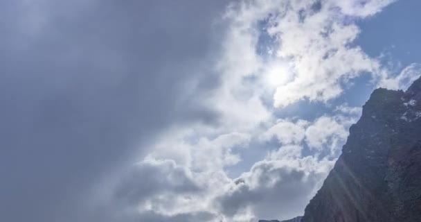 Uhd Timelapse Nuvens Épicas Vale Montanha Verão Outono Natureza Infinita — Vídeo de Stock