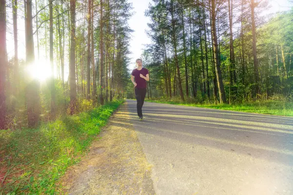 Hombre Corriendo Corriendo Corriendo Parque Ciudad Hermoso Día Verano Deporte — Foto de Stock