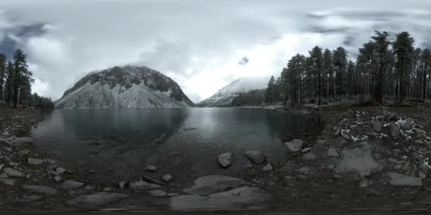 360 Poklatkowe Jezioro Górskie Sezonie Zimowym Dzika Syberyjska Natura Górska — Wideo stockowe