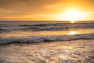 Güneşten sonra gökyüzünün renkleri