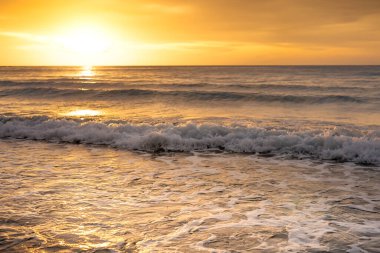 Güneşten sonra gökyüzünün renkleri