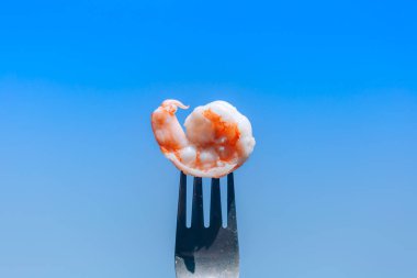 Tiger prawns grilled with salt