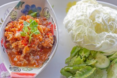 Sebzeler ile Chili yengeç yumurtası