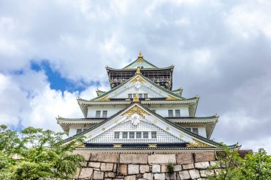 Osaka Kalesi ve çevre manzarası