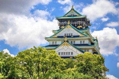 Osaka Kalesi ve çevre manzarası