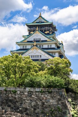 Osaka Kalesi ve çevre manzarası