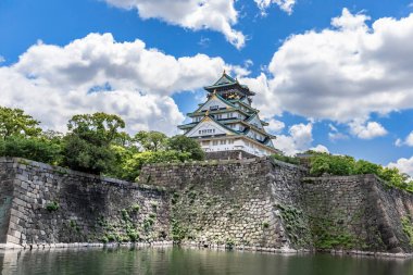 Osaka Kalesi ve çevre manzarası
