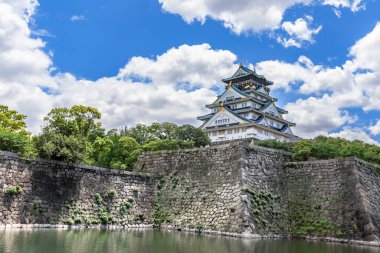 Osaka Kalesi ve çevre manzarası