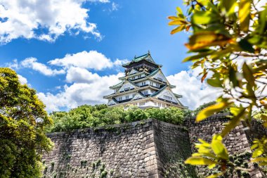 Osaka Kalesi ve çevre manzarası