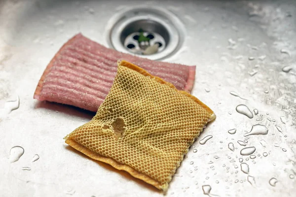 Esponja Vieja Para Lavar Los Platos Que Utilizado Durante Mucho — Foto de Stock