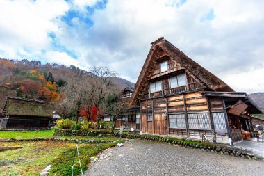 shirakawa - git, Japonya - Kasım 2016: Geleneksel shirakawa ile tarihi köy - Japonya 'ya git