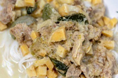 thai style noodle with pork curry and rice