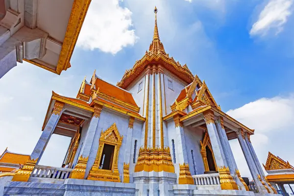 stock image Wat Traimit Wittayaram Worawihan It is a Theravada Buddhist temple. In Samphanthawong District, Yaowarat District, Bangkok