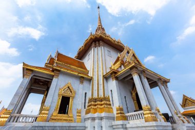 Wat Traimit Wittayaram Worawihan It is a Theravada Buddhist temple. In Samphanthawong District, Yaowarat District, Bangkok