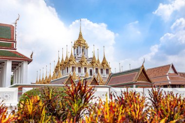 Wat Ratchanatdaram (Loha Prasat) Bangkok, Tayland.