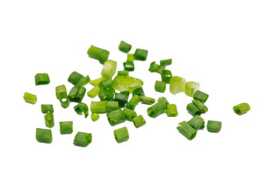 beyaz üzerinde aloe yaprağı dilimleri