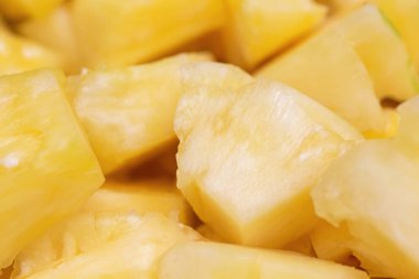 Arka planda ananas kesimi
