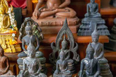 Tayland tapınağındaki Buda heykeli