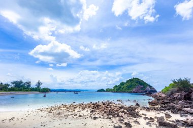 Koh Samui Adası Tayland 'daki güzel tropik plaj ve deniz.