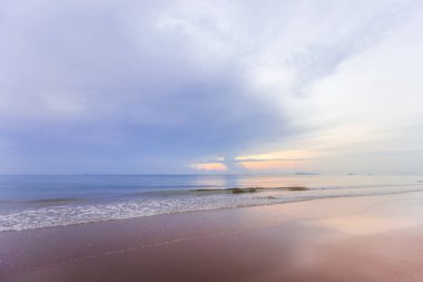 Denizde güzel gün batımı