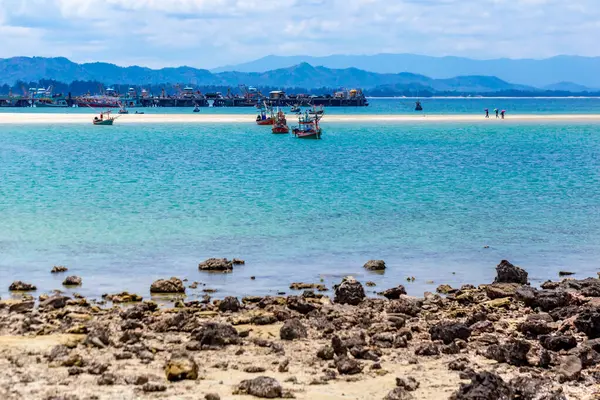 güzel tropikal deniz plaj