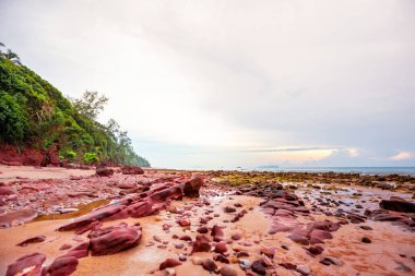 Gün batımında kumsal, Tayland