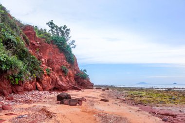 Güzel tropikal plajlar Denizler ve kayalar