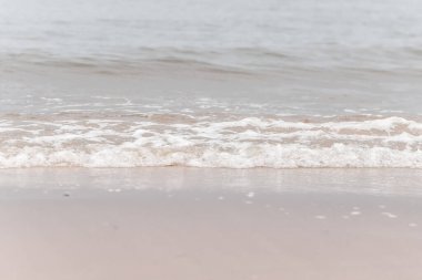 Sahilde güzel deniz dalgaları