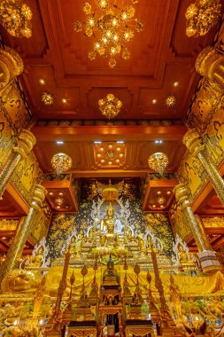 Tayland 'daki tapınağın içi çok güzel.