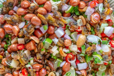 Sebzeli ve otlu pilav.